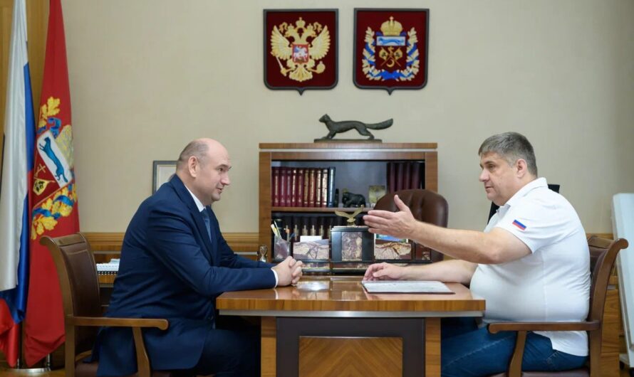 Солнцев обсудил планы строительства федеральных трасс с главой «Росавтодора»