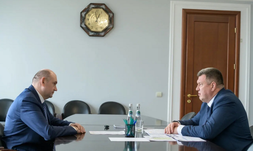 Евгений Солнцев и Валерий Леонов обсудили восстановление Орска после паводка и участие в выборах