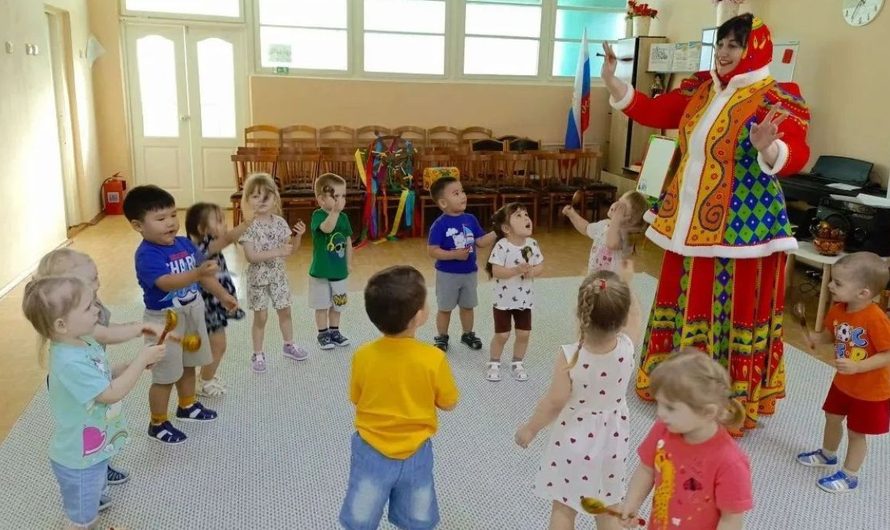 Старший воспитатель из Ясного стала опорой для детей и коллег