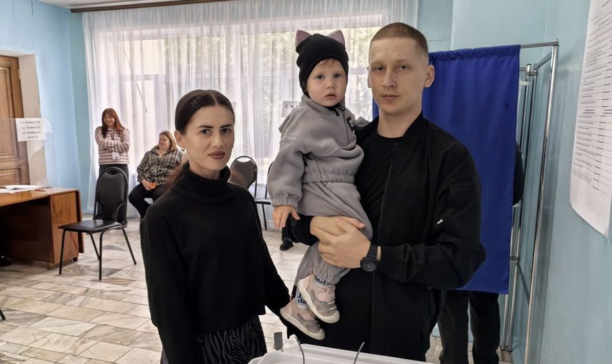 В Ясненском округе приходят голосовать семьями