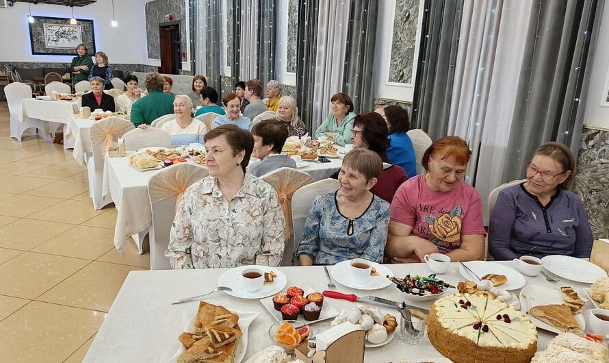 В Ясном провели вечер встречи для ветеранов здравоохранения